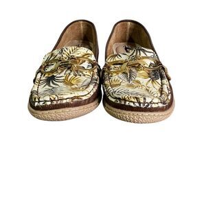 Calzado Shoes Womens Calzado Nueva Gacela SAS Size 6.5 Bronze Slip On Bit Leaves